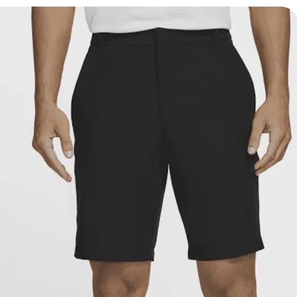 NWT Men’s Dri Fit Standard Fit Black Golf Shorts Size 38